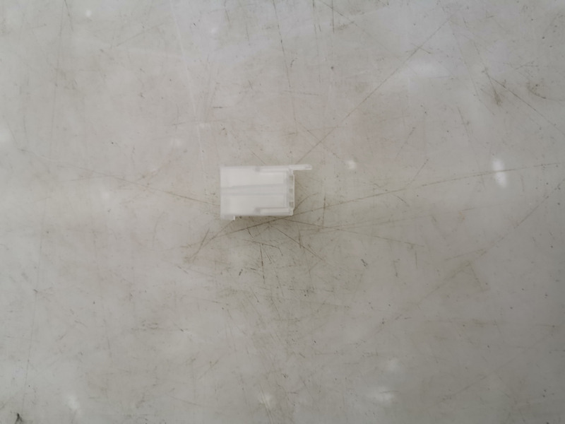 HC-B-66041 BUS PARTS BUS 2 HOLE PLUG IN