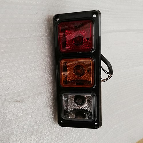 HC-B-2210 BUS REAR LAMP