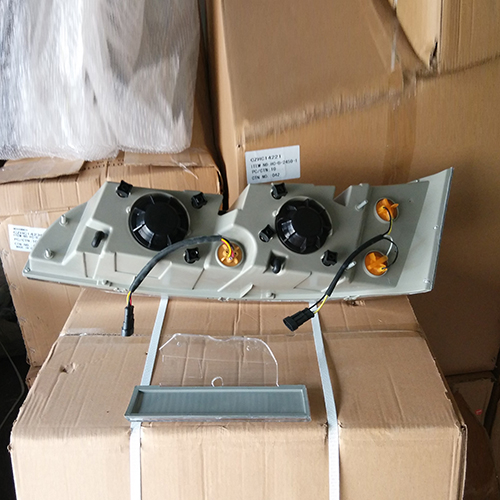 HC-B-1174 WHITE OR BLACK HEAD LAMP OUTLINE SIZE:667*248*343 6860,6896 24V WITH BOARD WITH EMARK