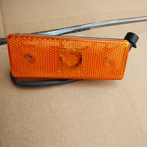 HC-B-14194 BUSLED SIDE LAMP 110*40 YELLOW WITH 4 LEDS