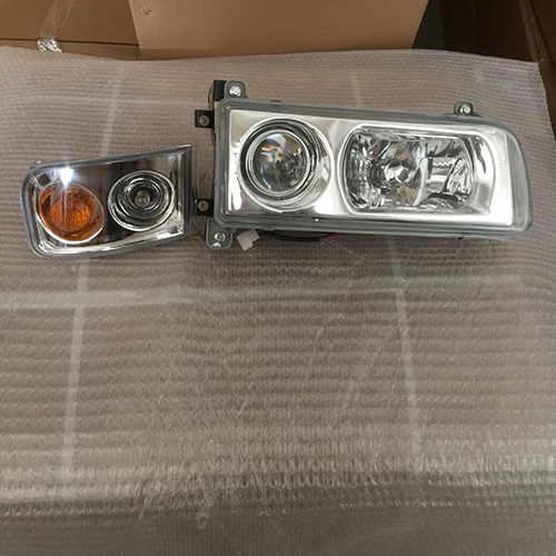 HC-T-1186 HEAD LAMP 568*136 For KINGLONG BUS 6792
