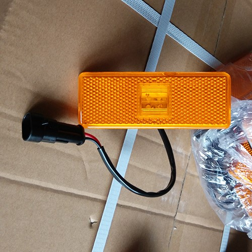 HC-B-14025 BUS LAMP SIDE LAMP 110*41MM
