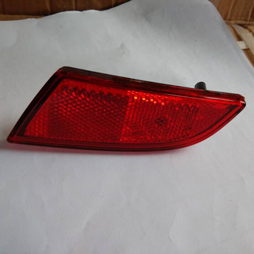 HC-B-32010 BUS REAR REFLECTOR