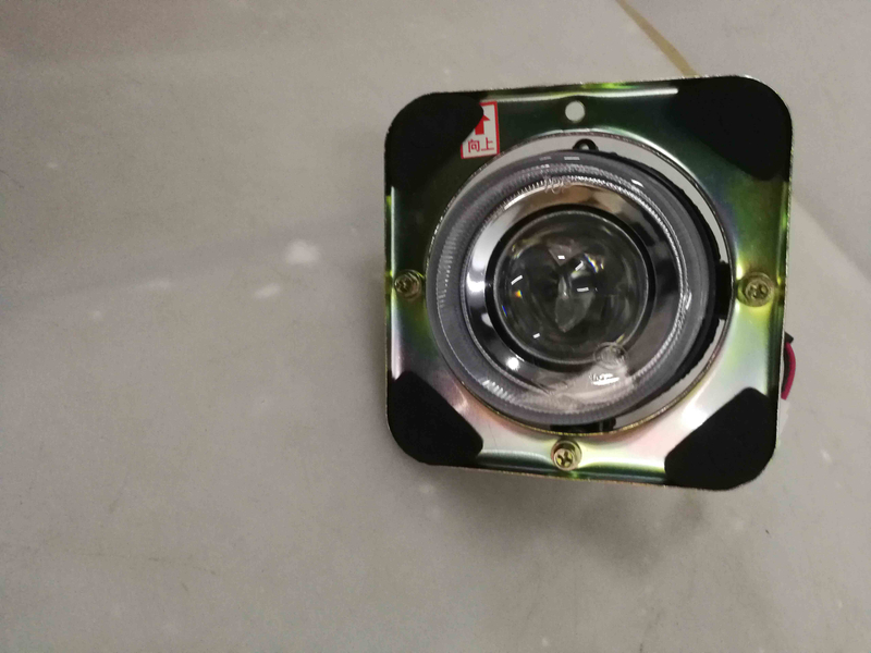 HC-B-4045 FRONT FOG LAMP DIA 85 INSTALL SIAZE 113*113-4*φ9