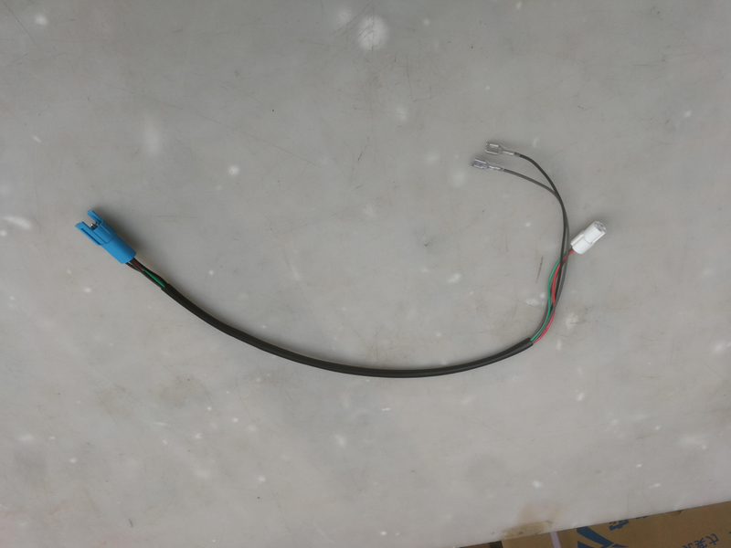 HC-B-66011 BUS PARTS BUS WIRE ND003-1 BIG BLUE SOCKET(COLOR & TYPE) SAME AS ORGINAL SHAPE