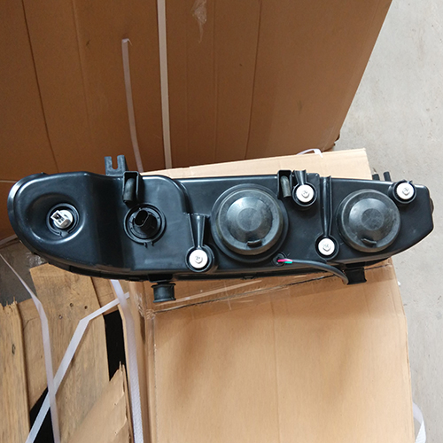 HC-B-1382 BUS HEAD LAMP FOR MARCO POLO G6