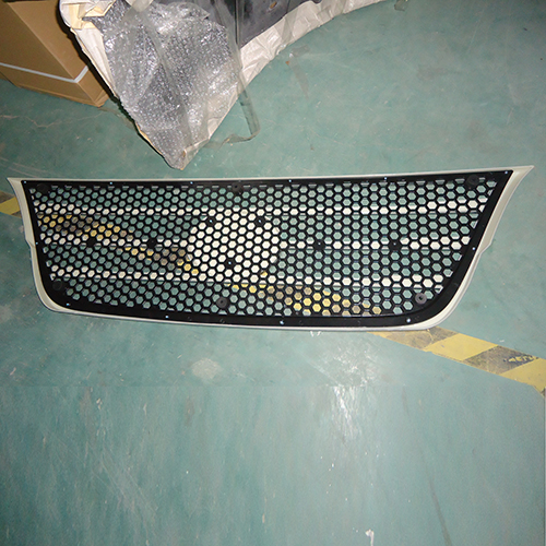HC-B-35020 BUS FRONT GRILL