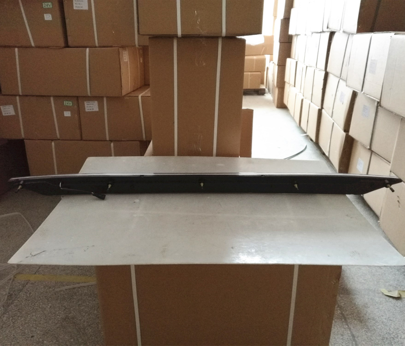 HC-B-24052-1 BUS LED FRONT DECORATION LAMP 1360*75*76 MM W/FIBER