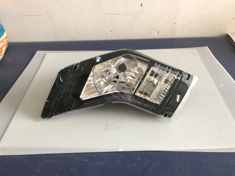 HC-T-10191 Bus/Truck Headlight for Nissan UD