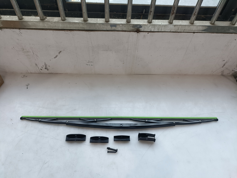HC-B-48066-1 Heavy-Duty 1000mm W/O Hole Wiper Blade for Bus