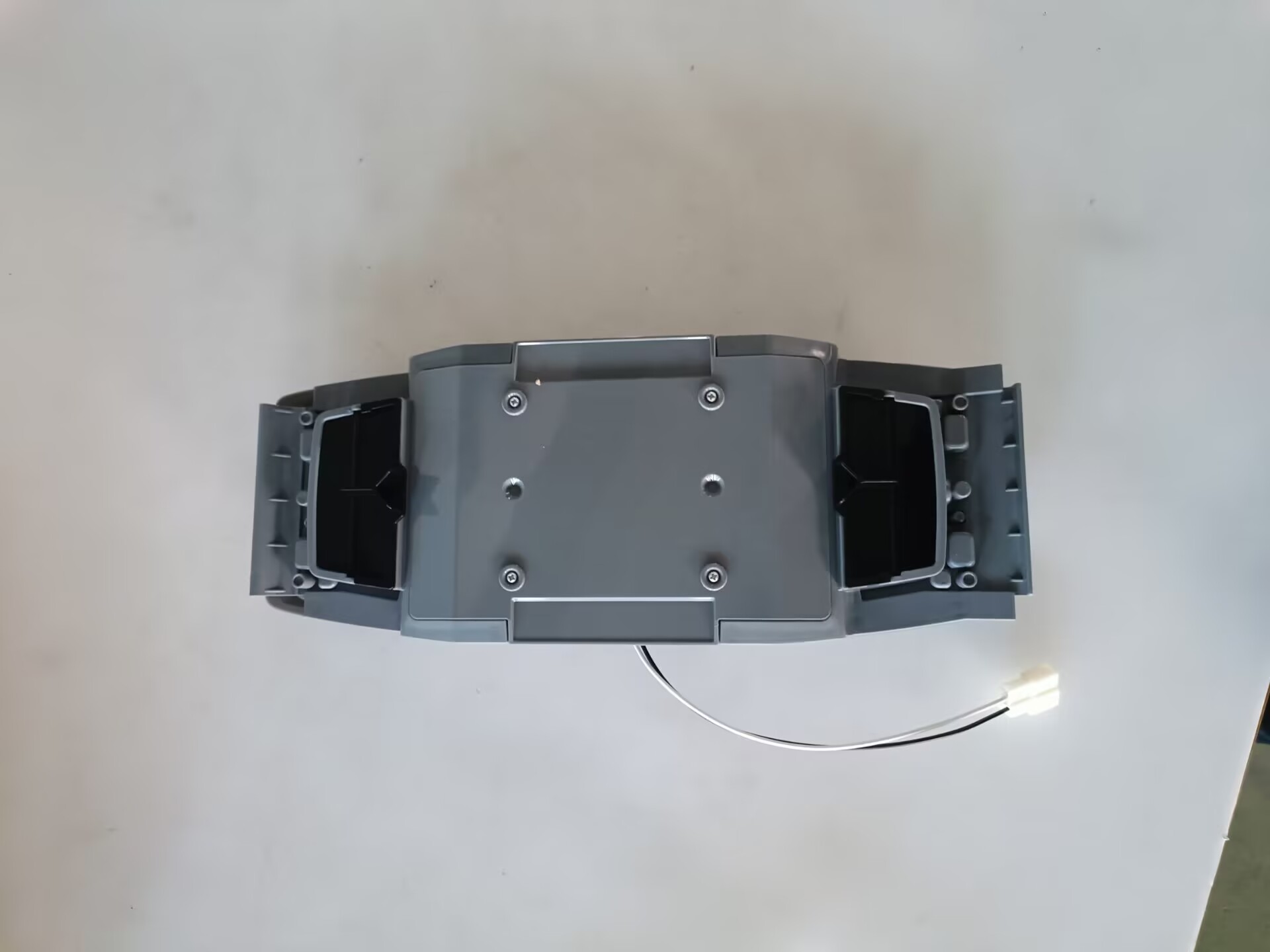 HC-B-12284 WIND OUTLET FOR MARCOPOLO G8 bus parts