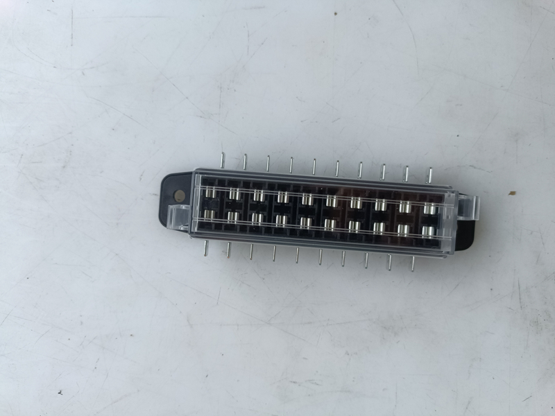 HC O 2126 2 Durable Plastic Housing Fuse Box for Bus