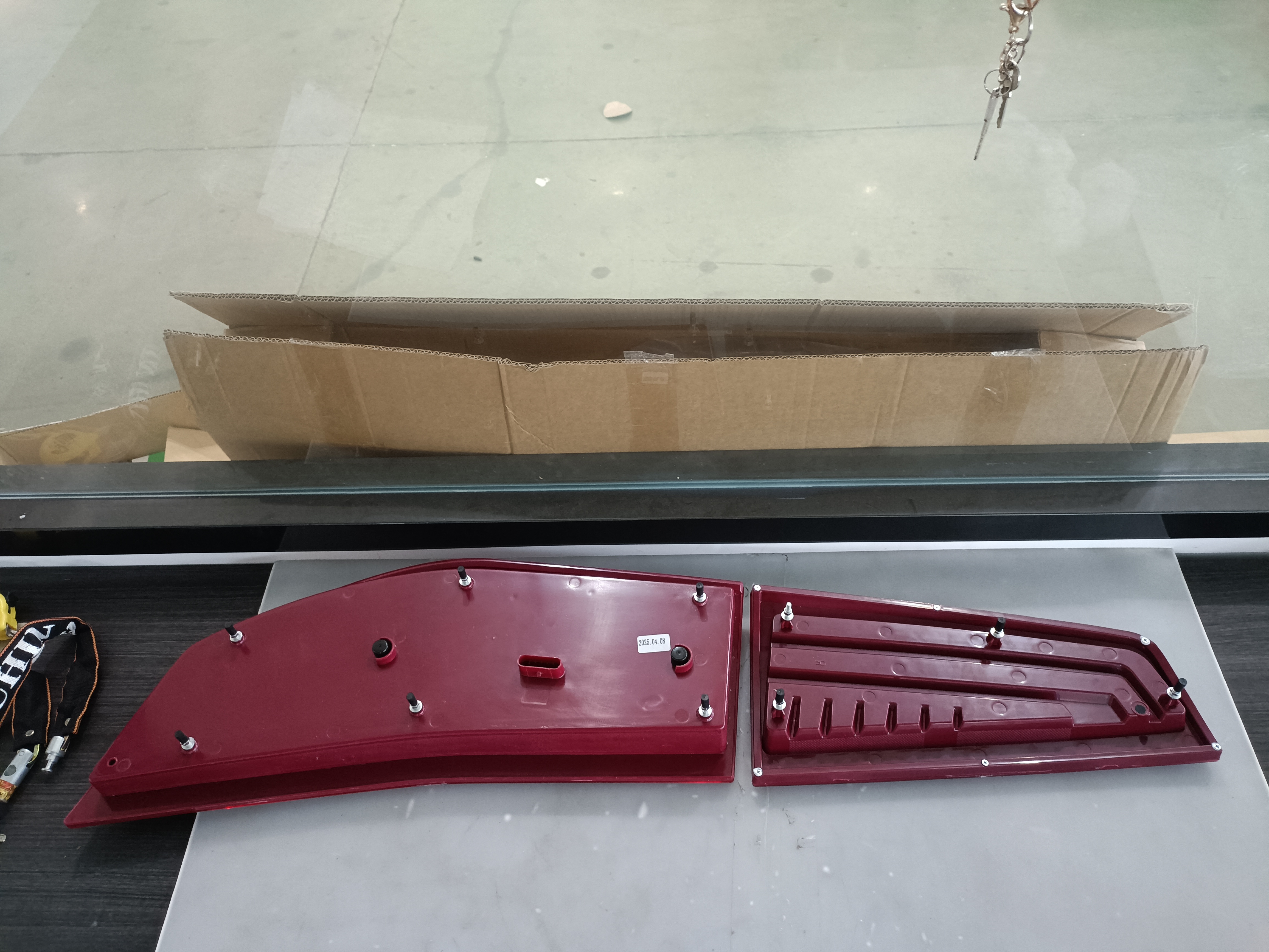 HC-B-2624-2 High Brightness E-Mark Certified Rear Lamp for Bus