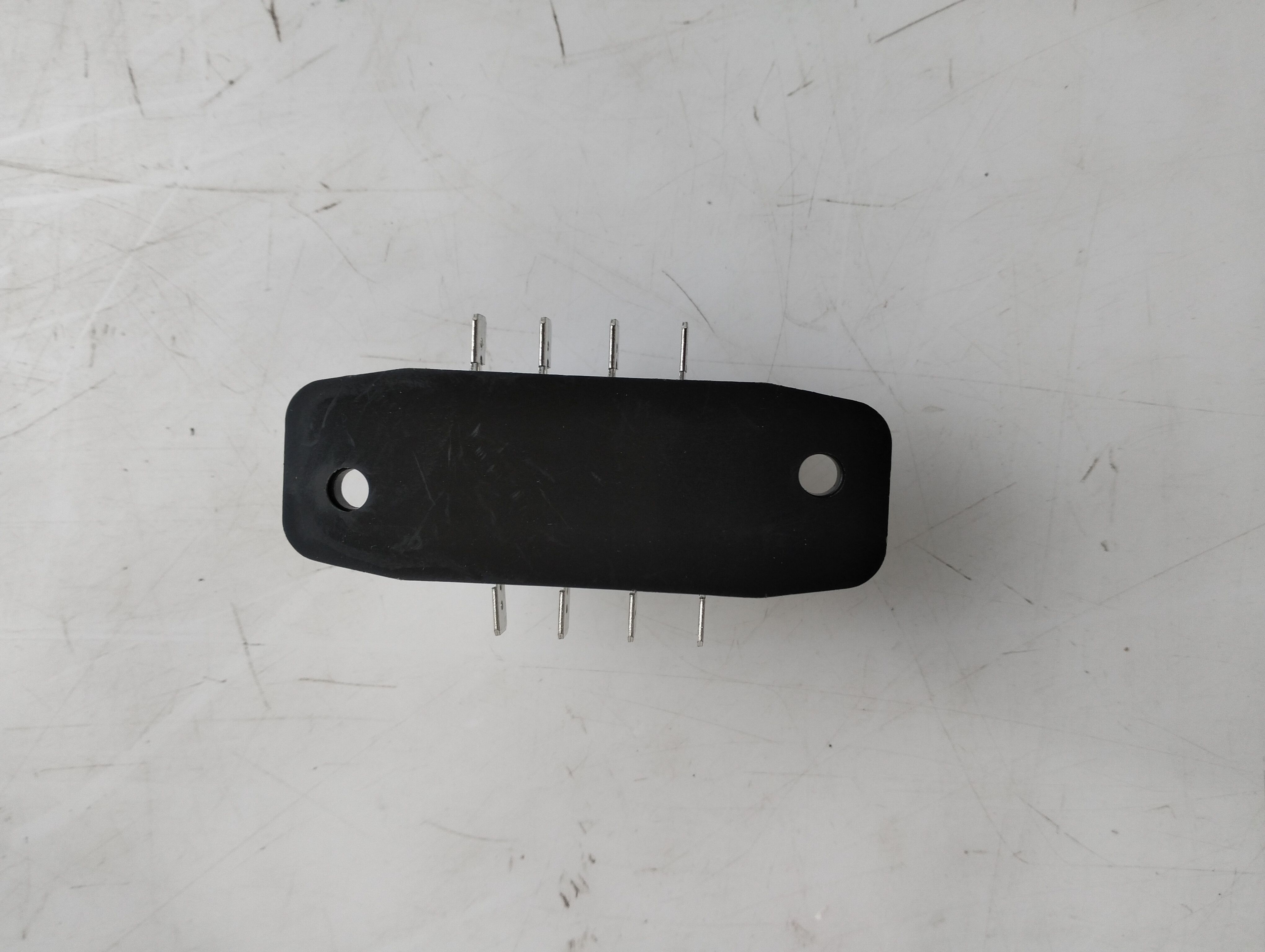 HC-O-2126-1 High Quality 8-Way Fuse Box for Bus Electrical System