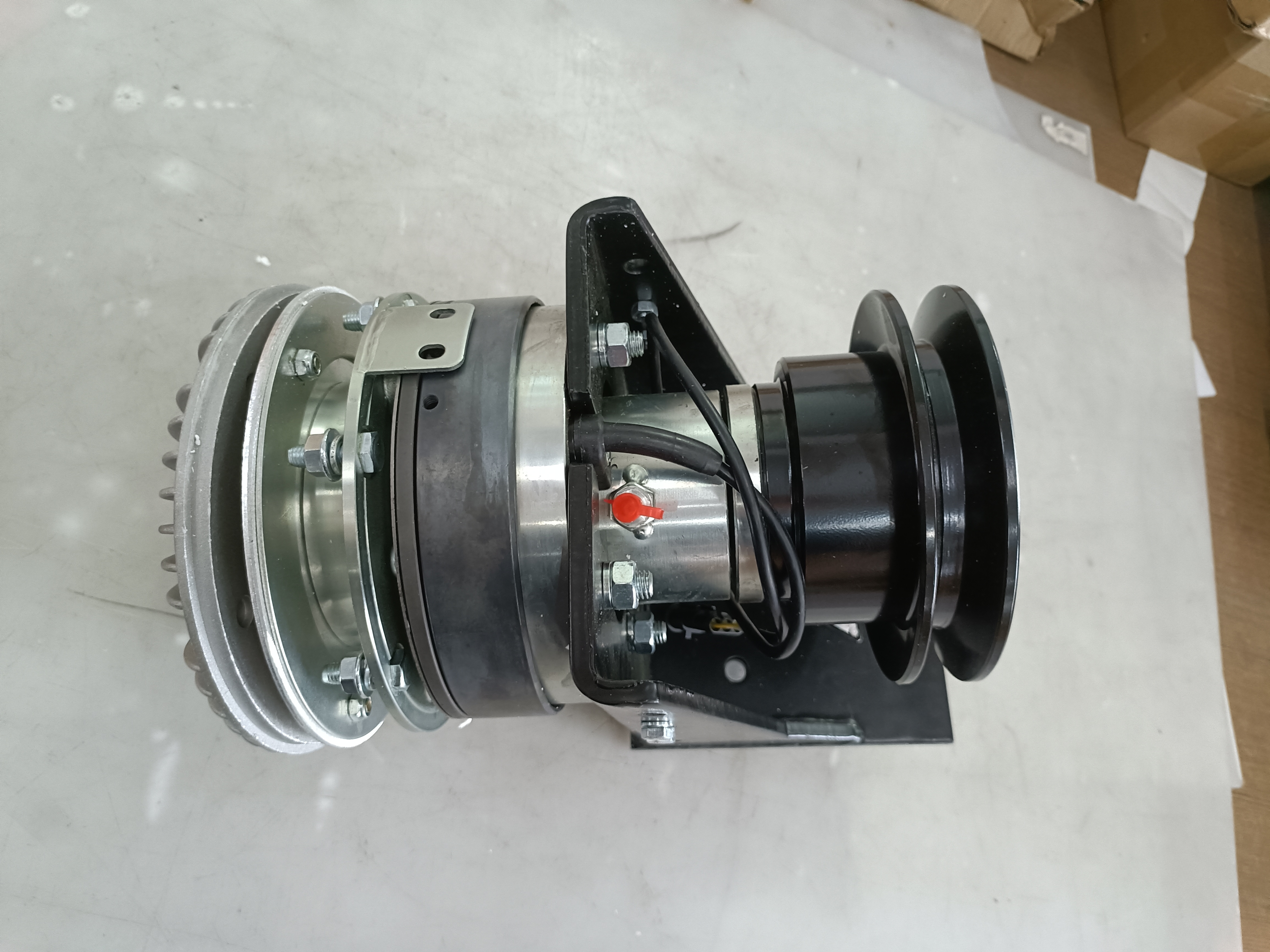 HC-O-3246 Radiator Fan Clutch Assembly with Pulley & Bracket for Bus 213700060