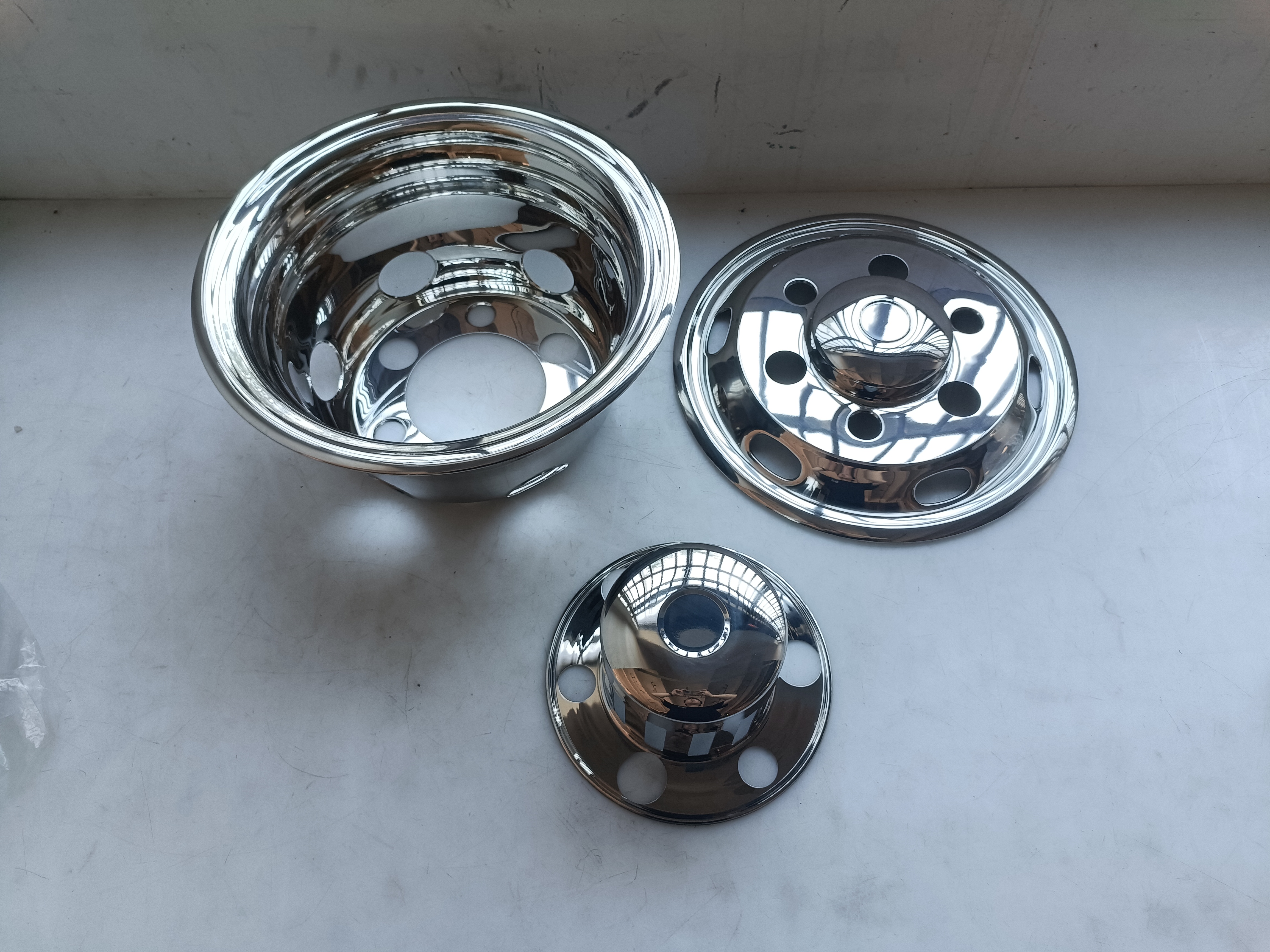 HC-B-50104-1 17.5 Inch Chrome Wheel Cover For Bus 