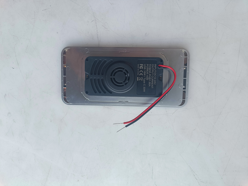 HC-B-65067-1 AUTO PARTS UNIVERSAL ON-BOARD BUILT -IN WIRELESS CHARGING PAD