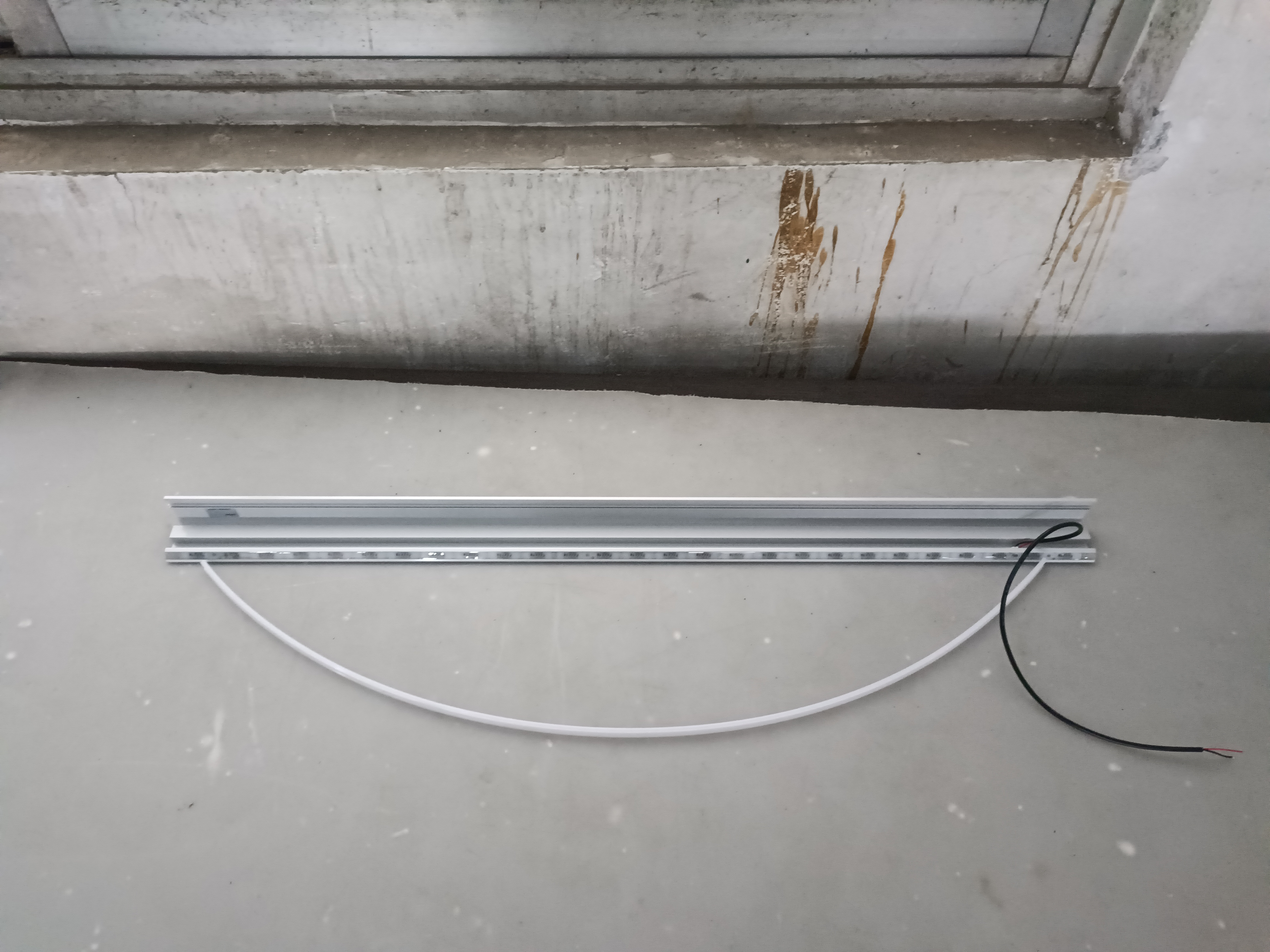 HC-B-15404 Durable Sealed LED Window Edge Light Strip for Bus Window Decoration & Warning