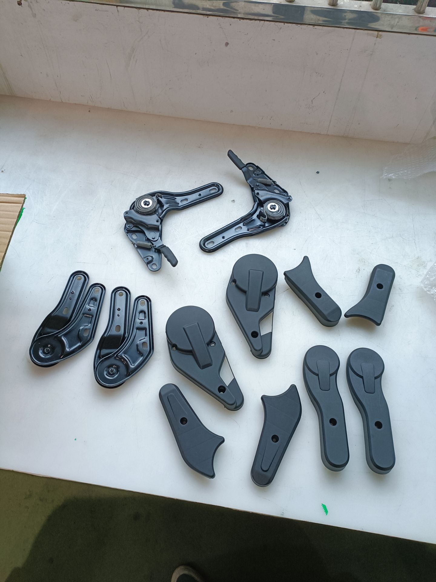  HC-B-16426 Heavy Duty Seat Adjuster with Ergonomic Handle for Bus Seat