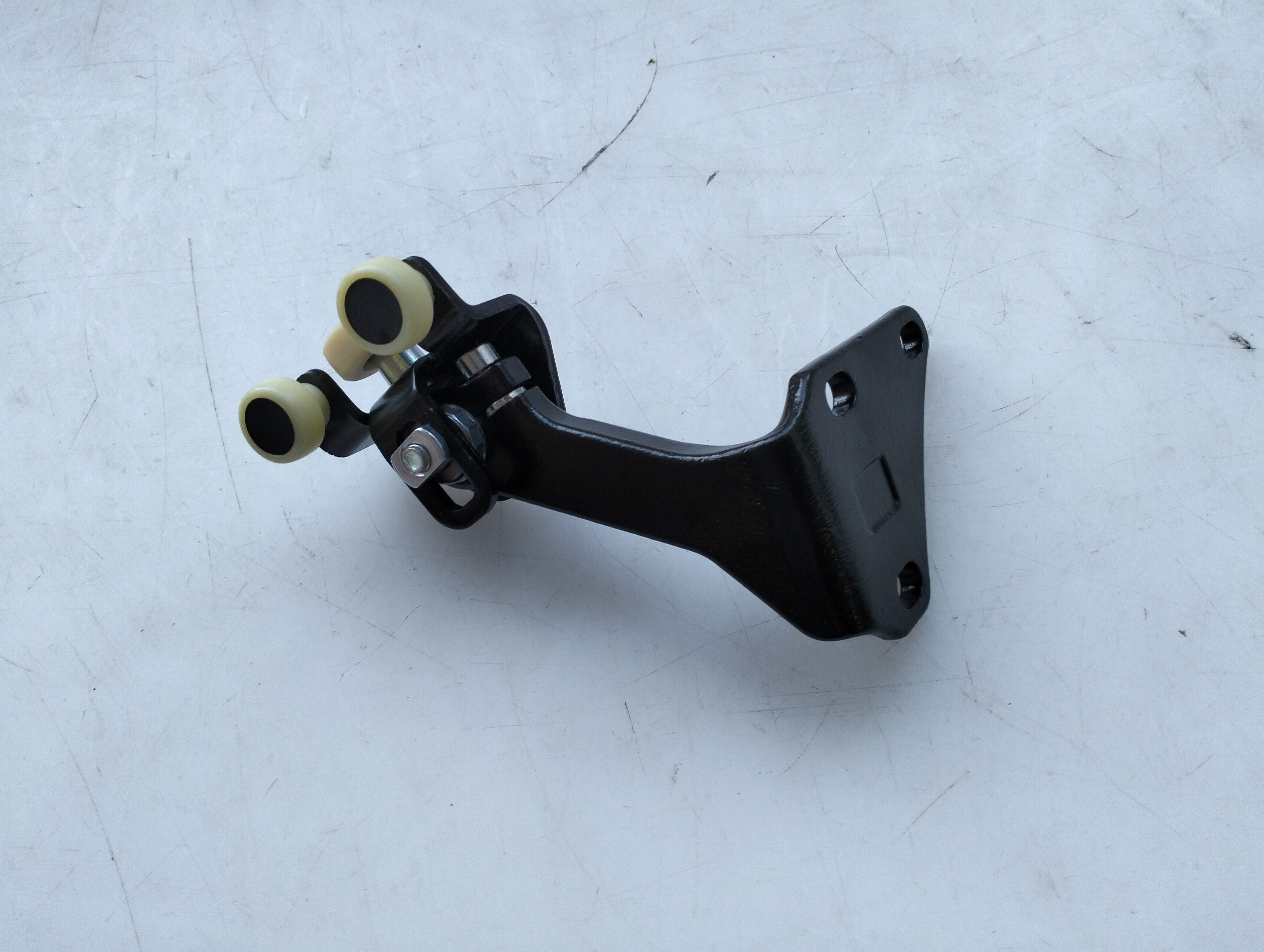 HC-C-3902264 Sliding Door Upper Roller A9107605600 A9107605700 For Bus