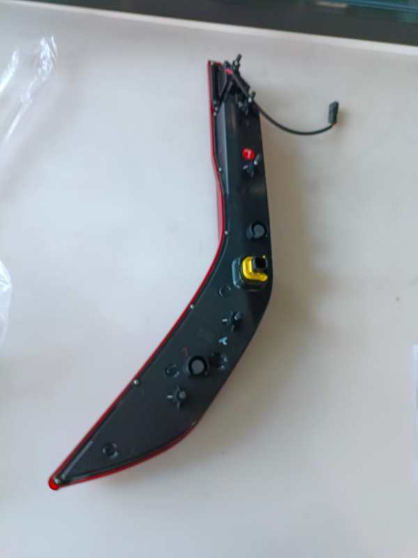 HC-B-2824 E-Mark Certified Curved Red LED Tail Lamp for Bus Rear Warning Lighting