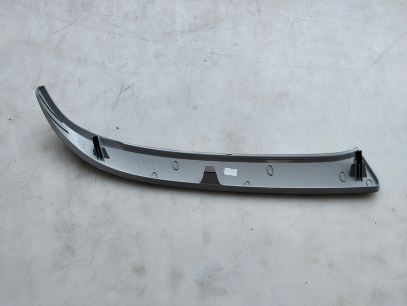 HC-B-46127 Bus body accessory Trim Strip of head lamp for COUNTY