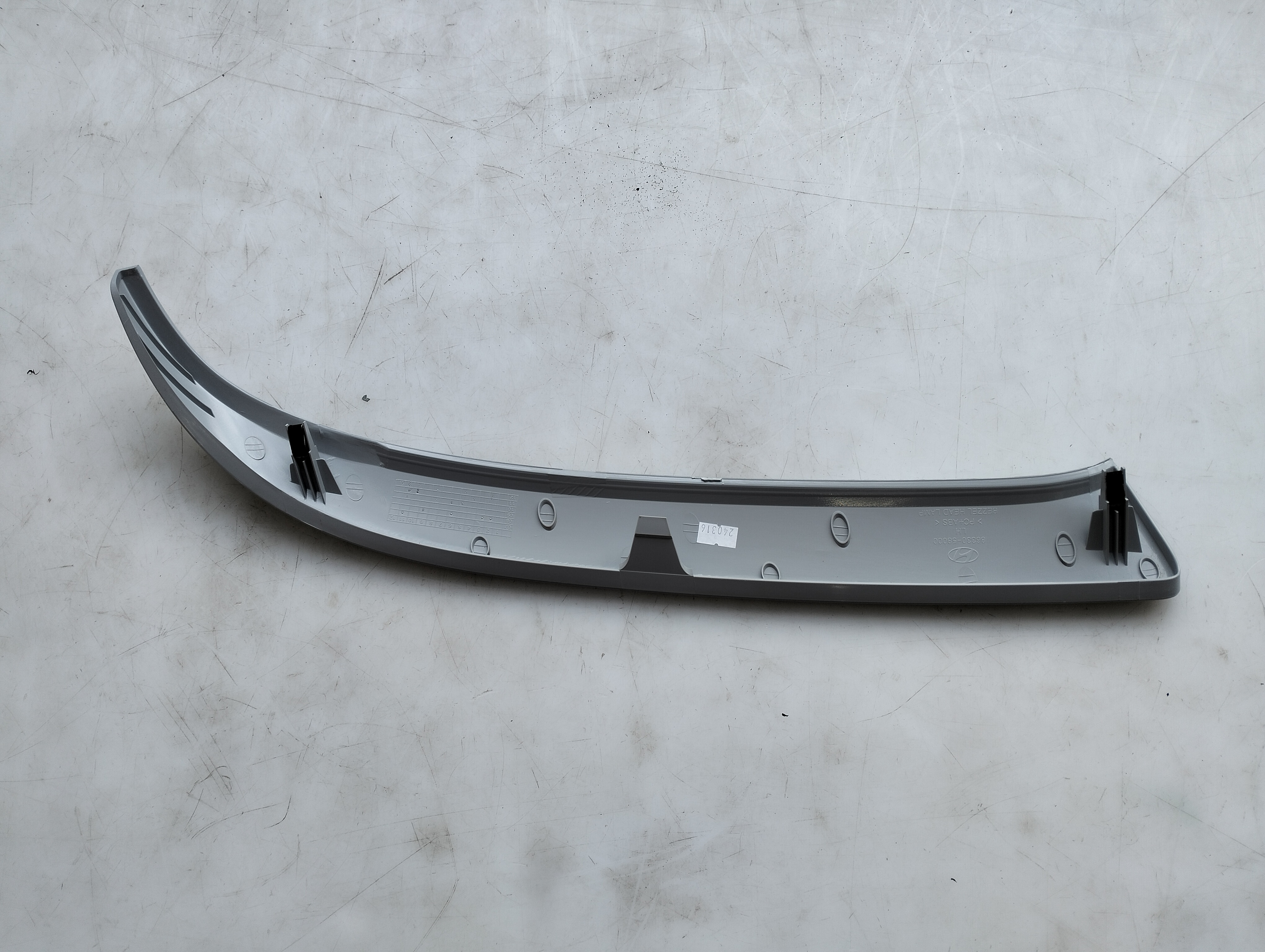 HC-B-46127 Bus body accessory Trim Strip of head lamp for COUNTY