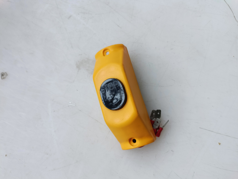 HC-B-39014 High Quality 24V Bus Buzzer with Loud Sound Warning for Coach Bus